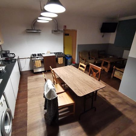 Hostel Warszawa-Ursus Varsóvia Exterior foto