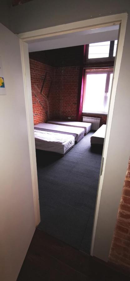 Hostel Warszawa-Ursus Varsóvia Exterior foto